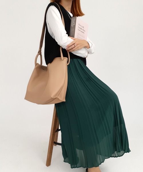 thank U more(サンキューモア)の「レザー ハンドル付き ビッグ ショルダーバッグ(ショルダーバッグ・レディース・ブラック/アイボリー/ベージュ/ブラウン・FREE)」の21枚目の写真