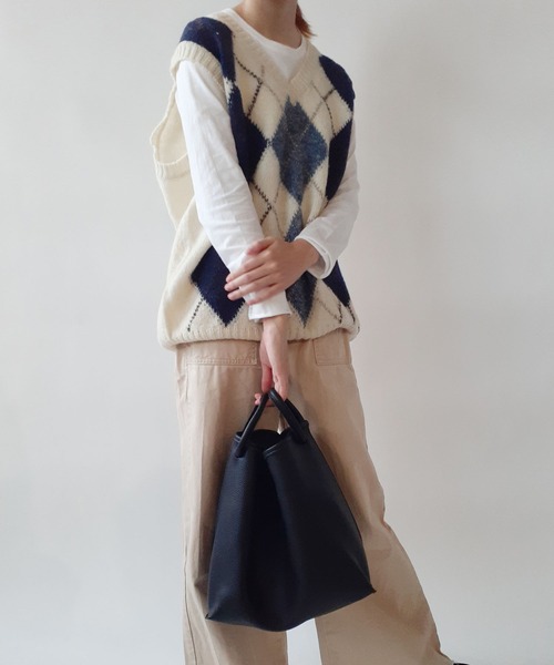 thank U more(サンキューモア)の「レザー ハンドル付き ビッグ ショルダーバッグ(ショルダーバッグ・レディース・ブラック/アイボリー/ベージュ/ブラウン・FREE)」の19枚目の写真