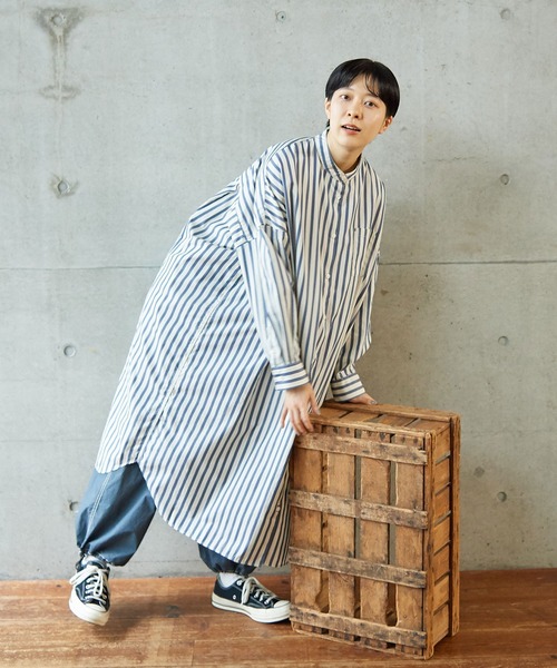 PAR ICI（パーリッシィ）の「チェック/タイプライター 顔料コーティングトレーニングパンツ (セットアップ対応)（その他パンツ・レディース・グレー/サックスブルー/アイボリー・FREE）」の4枚目の写真