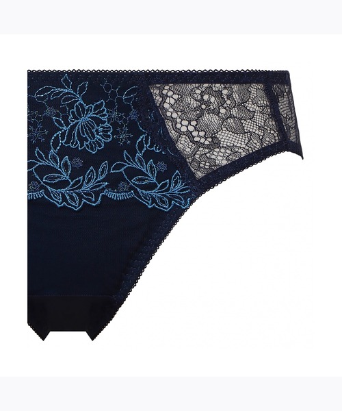 AMOSTYLE BY Triumph（アモスタイルバイトリンプ）の「レギュラーショーツ バレリーナズ ドリーム AMST1414 Hikini JX（ショーツ・レディース・レッド/ホワイト/ブルー/パープル・M/L）」の12枚目の写真