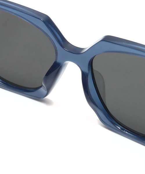 atmos pink（アトモスピンク）の「atmos pink 変形 サングラス / アトモスピンク ヘンケイ サングラス（サングラス・レディース・ブラック/ネイビー・FREE）」の9枚目の写真