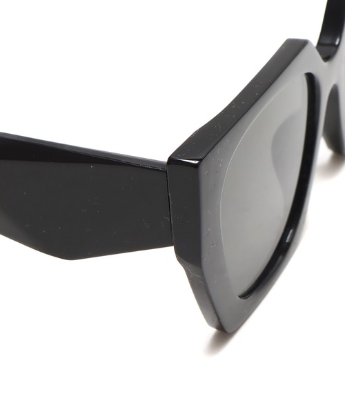 atmos pink（アトモスピンク）の「atmos pink 変形 サングラス / アトモスピンク ヘンケイ サングラス（サングラス・レディース・ブラック/ネイビー・FREE）」の12枚目の写真