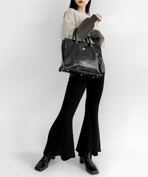 LVEU.（ラブユ.）の「2way faux leather square tote bag / 2way合皮スクエアトートバッグ（トートバッグ・レディース・ブラック・FREE）」の16枚目の写真