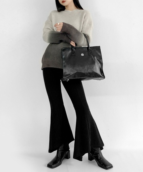 LVEU.（ラブユ.）の「2way faux leather square tote bag / 2way合皮スクエアトートバッグ（トートバッグ・レディース・ブラック・FREE）」の18枚目の写真