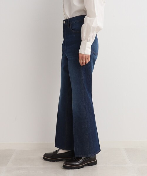 Cutie Blonde(キューティーブロンド)の「◆【セットアップ可】センタープレス デニムセミフレアパンツ(デニムパンツ・レディース・ブルー/ダークネイビー・01/02/03)」の6枚目の写真
