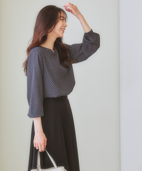 7days Life Styling（セブンデイズライフスタイリング）の「【吸汗速乾カットソー裏地付】シフォンジョーゼット金具付きブラウス（シャツ/ブラウス・レディース・オフホワイト/モカ/ネイビー系/ネイビー/ライトグレー/クリーム・L/LL/M/S）」の10枚目の写真