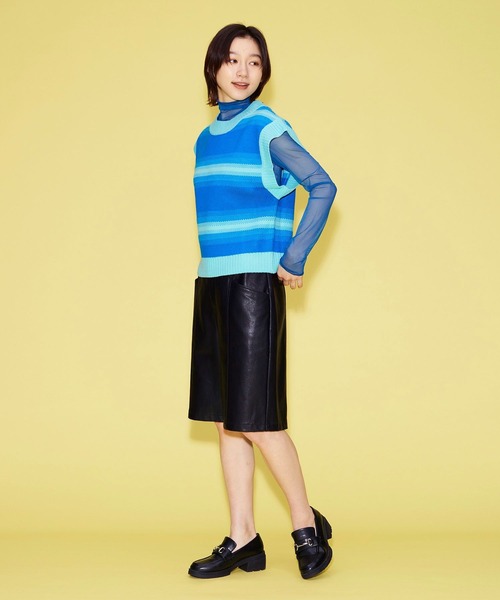 FOREVER 21(フォーエバー トゥエンティーワン)の「【MODE】フェイクレザーハーフパンツ(その他パンツ・レディース・ブラック・MEDIUM/SMALL)」の3枚目の写真