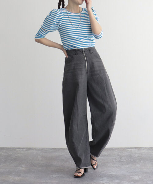 fredy emue（フレディエミュ）の「カーブデニムパンツ（デニムパンツ・レディース・オフホワイト/サックスブルー/ブラック・36/38）」の22枚目の写真