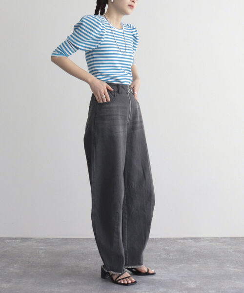 fredy emue（フレディエミュ）の「カーブデニムパンツ（デニムパンツ・レディース・オフホワイト/サックスブルー/ブラック・36/38）」の12枚目の写真