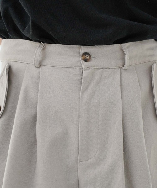 Air Tokyo（エアートウキョー）の「綿麻 フロント ツータック ショートパンツ（その他パンツ・メンズ・ブラック/グレイッシュベージュ・MEDIUM/LARGE）」の8枚目の写真