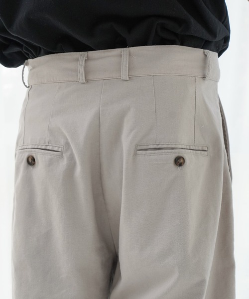 Air Tokyo（エアートウキョー）の「綿麻 フロント ツータック ショートパンツ（その他パンツ・メンズ・ブラック/グレイッシュベージュ・MEDIUM/LARGE）」の17枚目の写真