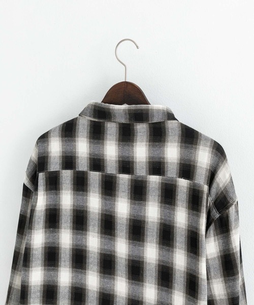 Revo.（レボ）の「オーバーサイズ ルーズシルエット オンブレチェックレギュラーカラー長袖シャツ（シャツ/ブラウス・メンズ・ネイビー/オレンジ/ブラック/サックスブルー/グレー/ブルー・M/L）」の10枚目の写真