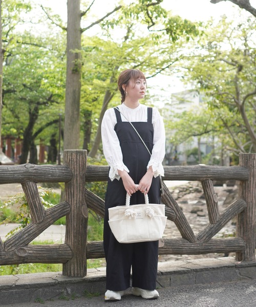 SALON de RUBAN（サロンドルヴァン）の「【SALON de RUBAN / サロン ド ルヴァン】 WEB限定 キャンバス素材 500mlペットボトル収納可 ポケット多数 ロープハンドル ランチトートバッグ（トートバッグ・レディース・ブラック/ホワイト×ブラック/ホワイト・FREE）」の4枚目の写真