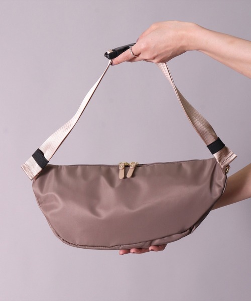 Legato Largo（レガートラルゴ）の「(LF)【Legato Largo】クロス ボディバッグ（ボディバッグ/ウエストポーチ・レディース・ブラック/グレイッシュベージュ/グレイッシュブルー・ONE SIZE）」の9枚目の写真