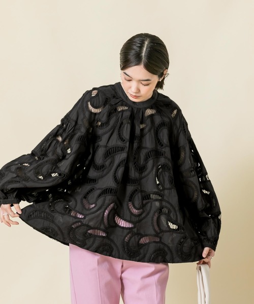 TORRAZZO DONNA　シアードット前後2wayブラウス　ブラック torrazzo donna（トラッゾドンナ）】シアーギャザーブラウス