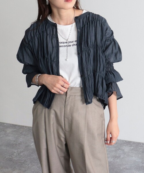 fredy emue（フレディエミュ）の「【fredy emue】シャーリングボレロシャツ（シャツ/ブラウス・レディース・ラベンダー/ブラック/オフホワイト/イエロー/チャコールグレー・38）」の3枚目の写真