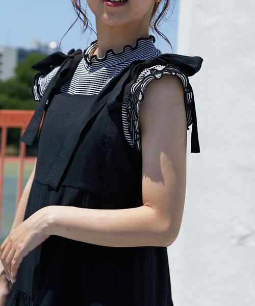 MAJESTIC LEGON(マジェスティックレゴン)の「【WEB限定XSサイズあり】2way肩リボンティアードワンピース(ワンピース・レディース・オレンジ/ブラック/アイボリー・X-SMALL/SMALL/MEDIUM)」の4枚目の写真