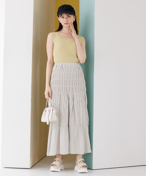 mysty woman(ミスティウーマン)の「【WEB/一部店舗限定】楊柳シャーリングスカート968416(スカート・レディース・グレイッシュベージュ/チャコールグレー/ブラック/オレンジ・FREE)」の15枚目の写真