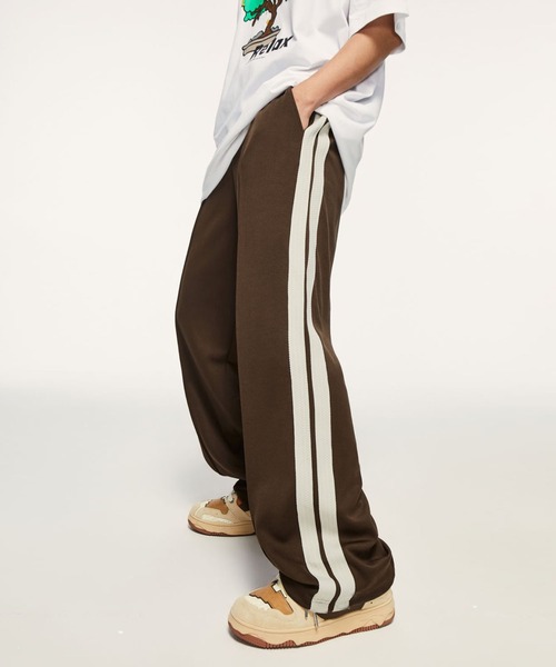 CORPUS TOKYO（コーパス トーキョー）の「サイドラインワイドジャージーパンツ（スウェットパンツ・メンズ・ブラック/チャコールグレー/グリーン/ブラウン/ライトグリーン・1/2/4/3）」の4枚目の写真