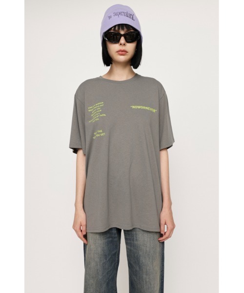 SLY（スライ）の「OVER SIZE MESSAGE T/SH オーバーサイズ メッセージ Tシャツ ビッグサイズ（Tシャツ/カットソー・レディース・ブラック/オフホワイト/イエロー/グレー・FREE）」の19枚目の写真