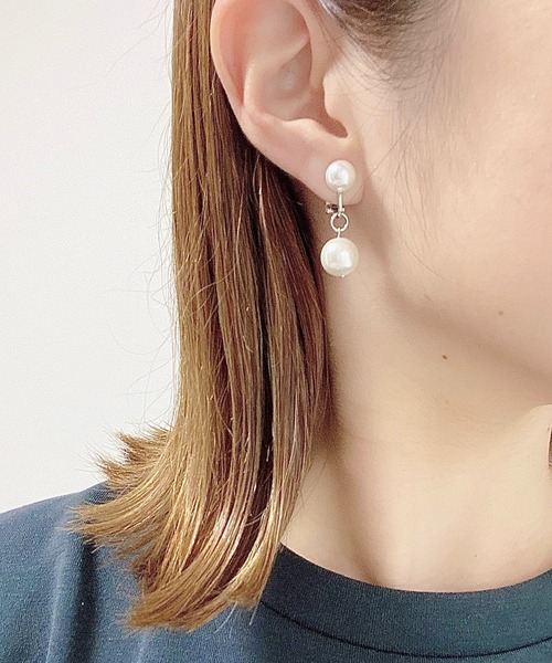 tone(トーン)の「【As】耳が痛くなりにくい ゆらゆら イヤリング(ニッケルフリー)(MA)(イヤリング・レディース・シルバー系2/シルバー/ゴールド/ゴールド系2・FREE)」の5枚目の写真