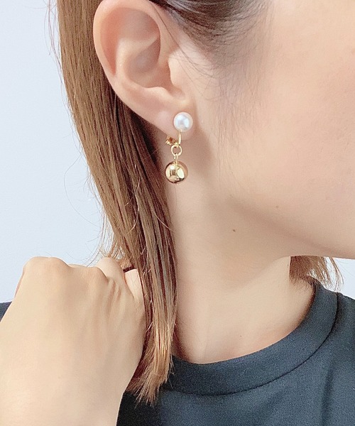 tone(トーン)の「【As】耳が痛くなりにくい ゆらゆら イヤリング(ニッケルフリー)(MA)(イヤリング・レディース・シルバー系2/シルバー/ゴールド/ゴールド系2・FREE)」の6枚目の写真