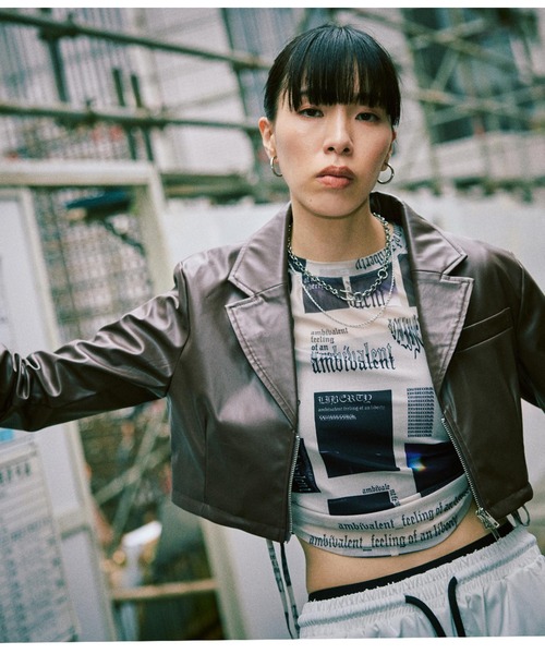 ANLIBERTY ANAP(アンリバティアナップ)の「サイドギャザーシアートップス(Tシャツ/カットソー・レディース・その他・FREE)」の1枚目の写真