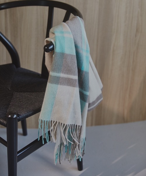 N.(N. Natural Beauty Basic)(エヌエヌナチュラルビューティーベーシック)の「◆ウールチェックストール(ストール/ショール・レディース・ホワイト/ベージュ/ネイビー・フリ-)」の6枚目の写真