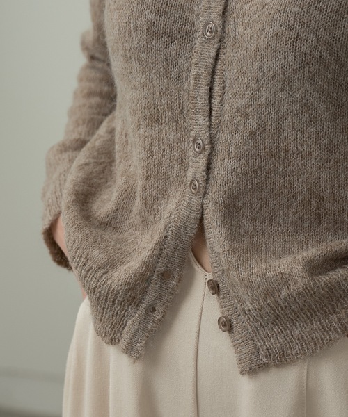 Amiur（エミレ）の「fluffy soft touch pullover（ニット/セーター・レディース・グレー/アイボリー/ブラウン系/グリーン・FREE）」の11枚目の写真