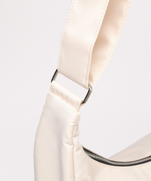 LAKOLE（ラコレ）の「ポケットショルダーBAG / 980170（ショルダーバッグ・レディース・ブラック/アイボリー/グレー・FREE）」の10枚目の写真