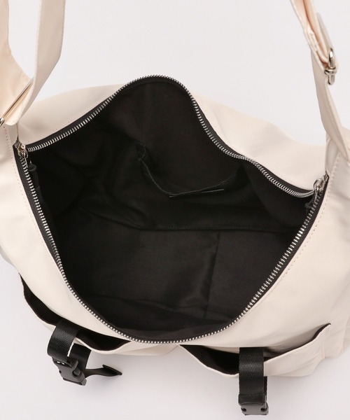 LAKOLE（ラコレ）の「ポケットショルダーBAG / 980170（ショルダーバッグ・レディース・ブラック/アイボリー/グレー・FREE）」の16枚目の写真