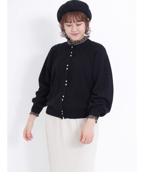 Samansa Mos2（サマンサ モスモス）の「【マシンウォッシャブル】くるみ釦クルーネックカーディガン（カーディガン/ボレロ・レディース・キャメル/レッド/キナリ/ブラック・F）」の13枚目の写真