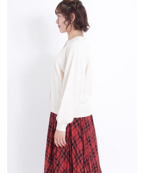 Samansa Mos2（サマンサ モスモス）の「【マシンウォッシャブル】くるみ釦クルーネックカーディガン（カーディガン/ボレロ・レディース・キャメル/レッド/キナリ/ブラック・F）」の17枚目の写真