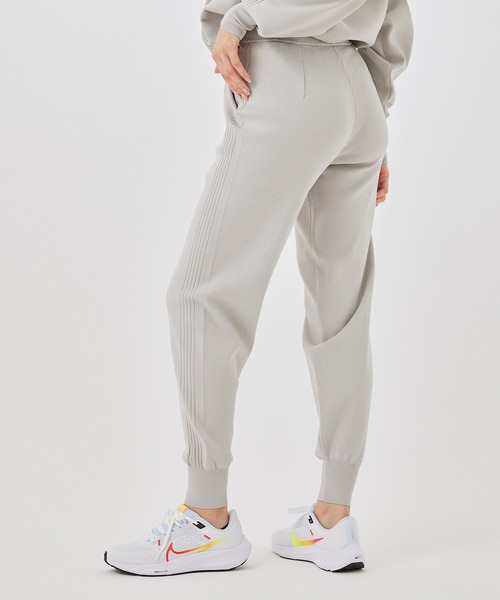 NERGY（ナージー）の「スポンジニットジョガーパンツ（その他パンツ・レディース・スミクロ/ラベンダー/ライトグレー/ベージュ・FREE）」の6枚目の写真