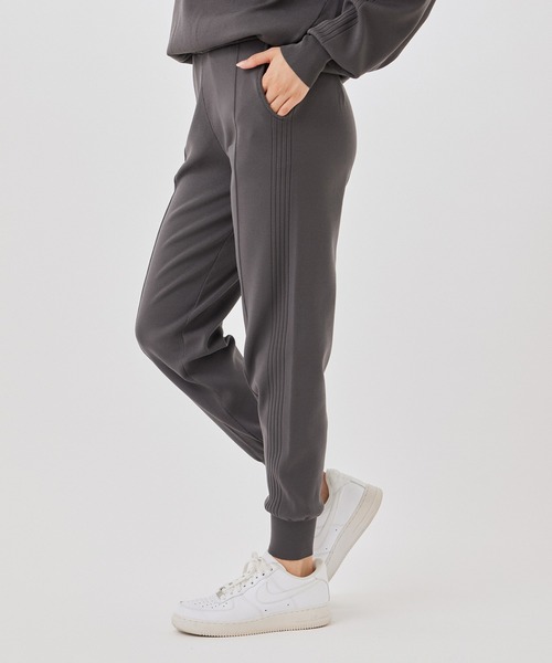 NERGY（ナージー）の「スポンジニットジョガーパンツ（その他パンツ・レディース・スミクロ/ラベンダー/ライトグレー/ベージュ・FREE）」の9枚目の写真
