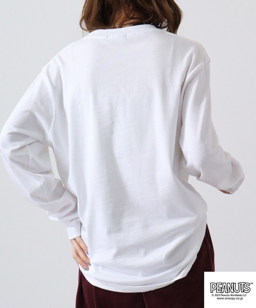 PEANUTS（ピーナッツ）の「PEANUTS スヌーピー ヘビーウェイト ロック 長袖 Tシャツ（Tシャツ/カットソー・レディース・ブラック系1/ネイビー/ホワイト系1/ブラック系2/ホワイト/ホワイト系2/ネイビー系1/ブラック/ネイビー系2・L/LL/M）」の15枚目の写真