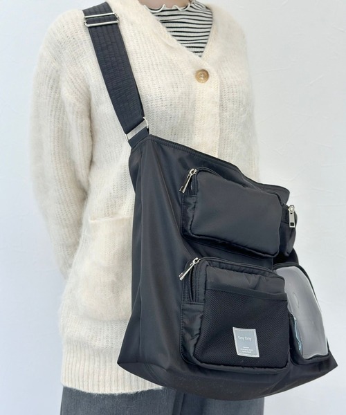 tiny tiny（ティニーティニー）の「フルコンボショルダーバッグ[tiny tiny(ティニーティニー)]（ショルダーバッグ・レディース・ブラック/アイボリー・0）」の5枚目の写真