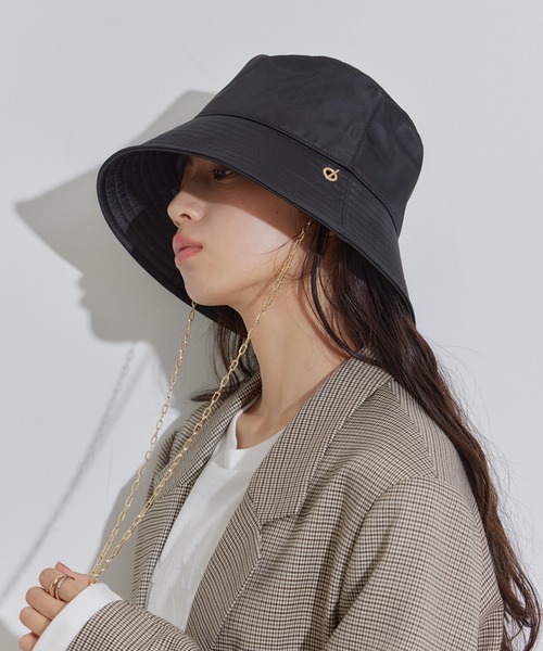 VIS（ビス）の「【吸水速乾】チェーン付つば広バケットハット（ハット・レディース・キナリ/ブラック・FREE）」の3枚目の写真