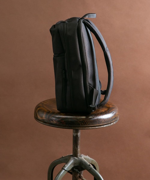 RODE SKO（ロデスコ）の「撥水バックパック M（バックパック/リュック・メンズ・チャコールグレー/ブラック・ONE）」の18枚目の写真