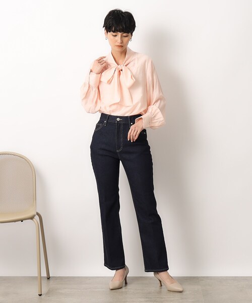 OPAQUE.CLIP（オペークドットクリップ）の「◆ストレッチセミフレアデニム／オーガニックコットン混【洗濯機洗い可】（デニムパンツ・レディース・ライトブルー/ブルー/ネイビー・40/38/36/34/42）」の14枚目の写真