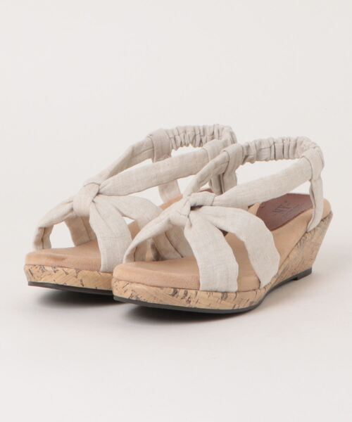 Piedi Nudi(ピエディヌーディ)の「NEW YORK STARS BOBSON 甲ねじり バックバンドウェッジサンダル(サンダル・レディース・ベージュ/ネイビー/アイボリー/ブラック・S/M/L/LL)」の2枚目の写真