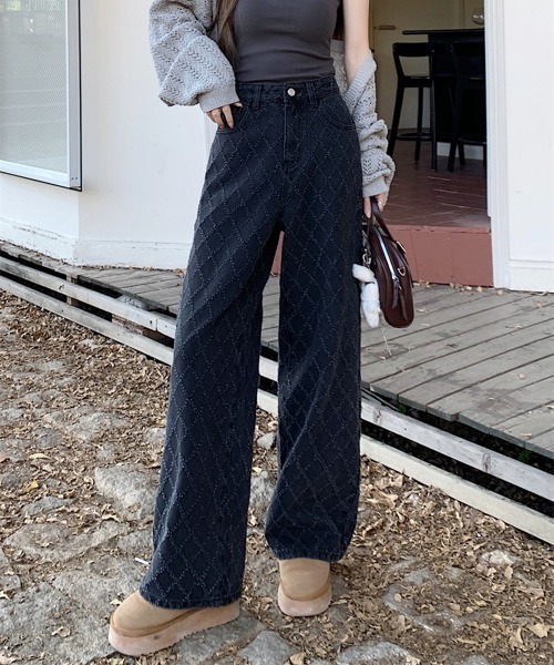 by muni:r（バイ ムニール）の「キルティングダイヤワイドデニムパンツ（デニムパンツ・レディース・ブラック・SMALL/MEDIUM）」の6枚目の写真