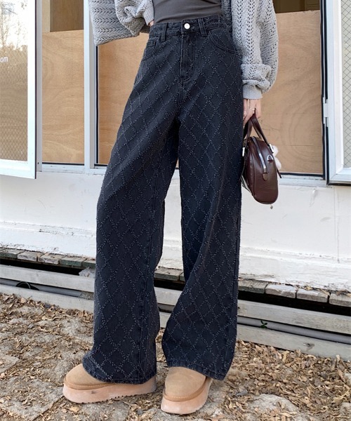 by muni:r（バイ ムニール）の「キルティングダイヤワイドデニムパンツ（デニムパンツ・レディース・ブラック・SMALL/MEDIUM）」の9枚目の写真