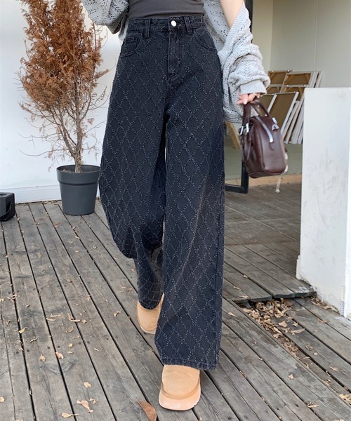 by muni:r（バイ ムニール）の「キルティングダイヤワイドデニムパンツ（デニムパンツ・レディース・ブラック・SMALL/MEDIUM）」の13枚目の写真