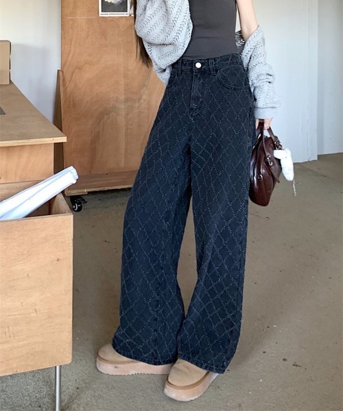 by muni:r（バイ ムニール）の「キルティングダイヤワイドデニムパンツ（デニムパンツ・レディース・ブラック・SMALL/MEDIUM）」の14枚目の写真