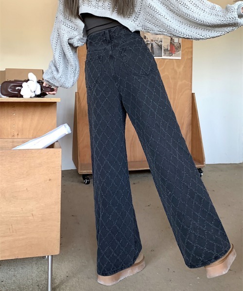 by muni:r（バイ ムニール）の「キルティングダイヤワイドデニムパンツ（デニムパンツ・レディース・ブラック・SMALL/MEDIUM）」の16枚目の写真