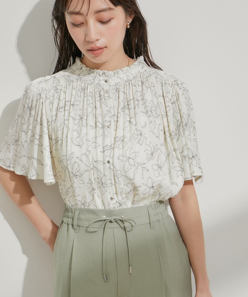 VIS(ビス)の「【前後2WAY】割繊サテンフリルスリーブブラウス【接触冷感・洗える】(シャツ/ブラウス・レディース・オフホワイト/ホワイト系その他5/ライトグリーン/ブルー系その他・FREE)」の3枚目の写真