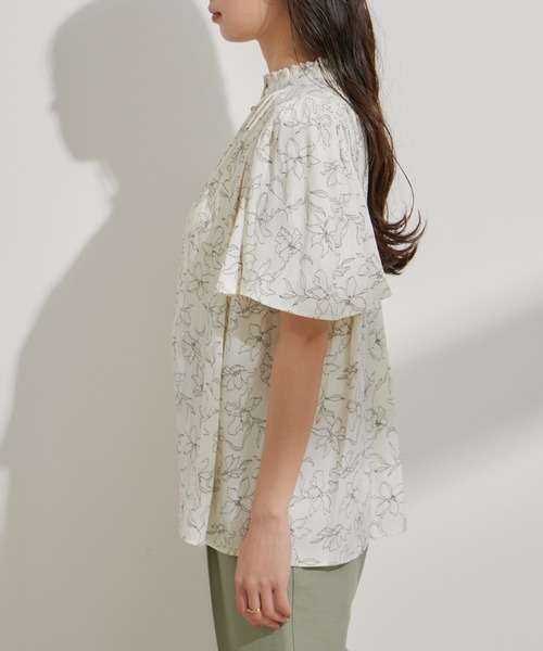 VIS(ビス)の「【前後2WAY】割繊サテンフリルスリーブブラウス【接触冷感・洗える】(シャツ/ブラウス・レディース・オフホワイト/ホワイト系その他5/ライトグリーン/ブルー系その他・FREE)」の22枚目の写真