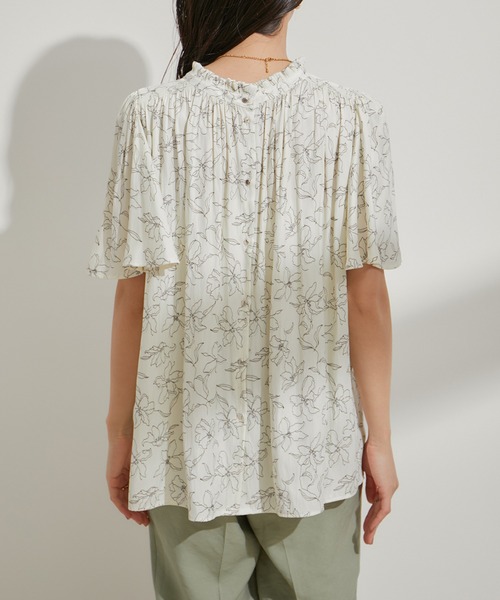 VIS(ビス)の「【前後2WAY】割繊サテンフリルスリーブブラウス【接触冷感・洗える】(シャツ/ブラウス・レディース・オフホワイト/ホワイト系その他5/ライトグリーン/ブルー系その他・FREE)」の16枚目の写真