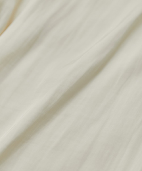 VIS(ビス)の「【前後2WAY】割繊サテンフリルスリーブブラウス【接触冷感・洗える】(シャツ/ブラウス・レディース・オフホワイト/ホワイト系その他5/ライトグリーン/ブルー系その他・FREE)」の6枚目の写真